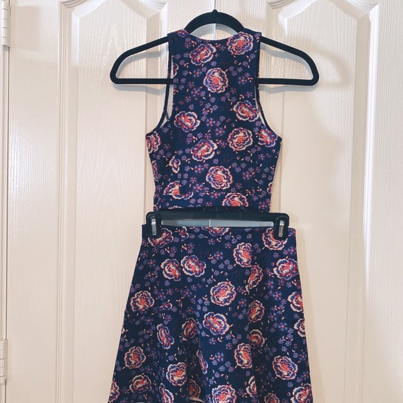 Hollister Matching Set sleeveless cropped top and skirt size XS - Picture 1 of 10